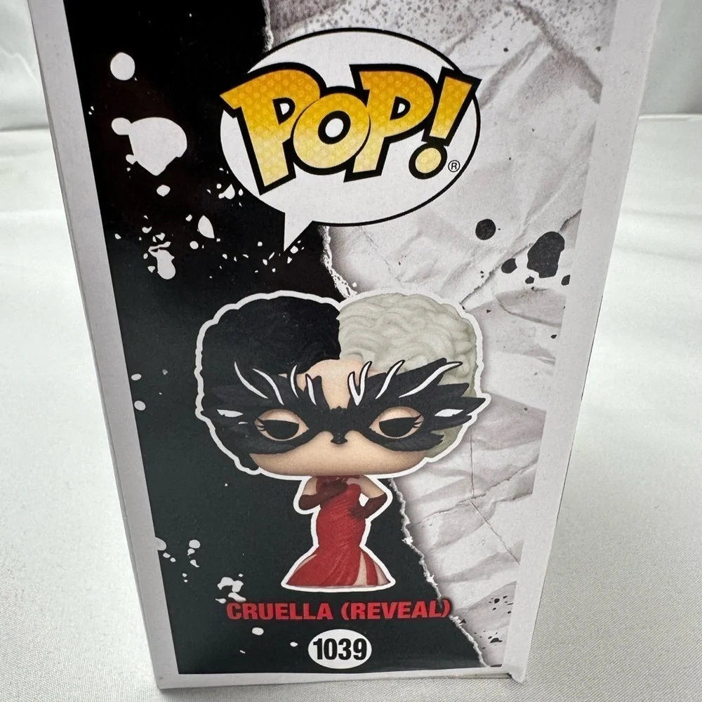 Disney Cruella (Reveal) Funko Pop Vinyl Figure
